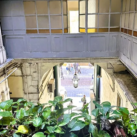Art-filled Loft 289 Via Toledo Heart Of And Plebiscito Daire Napoli