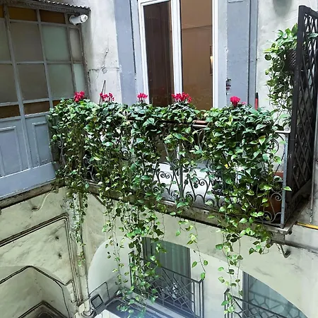 Art-filled Loft 289 Via Toledo Heart Of And Plebiscito Daire *